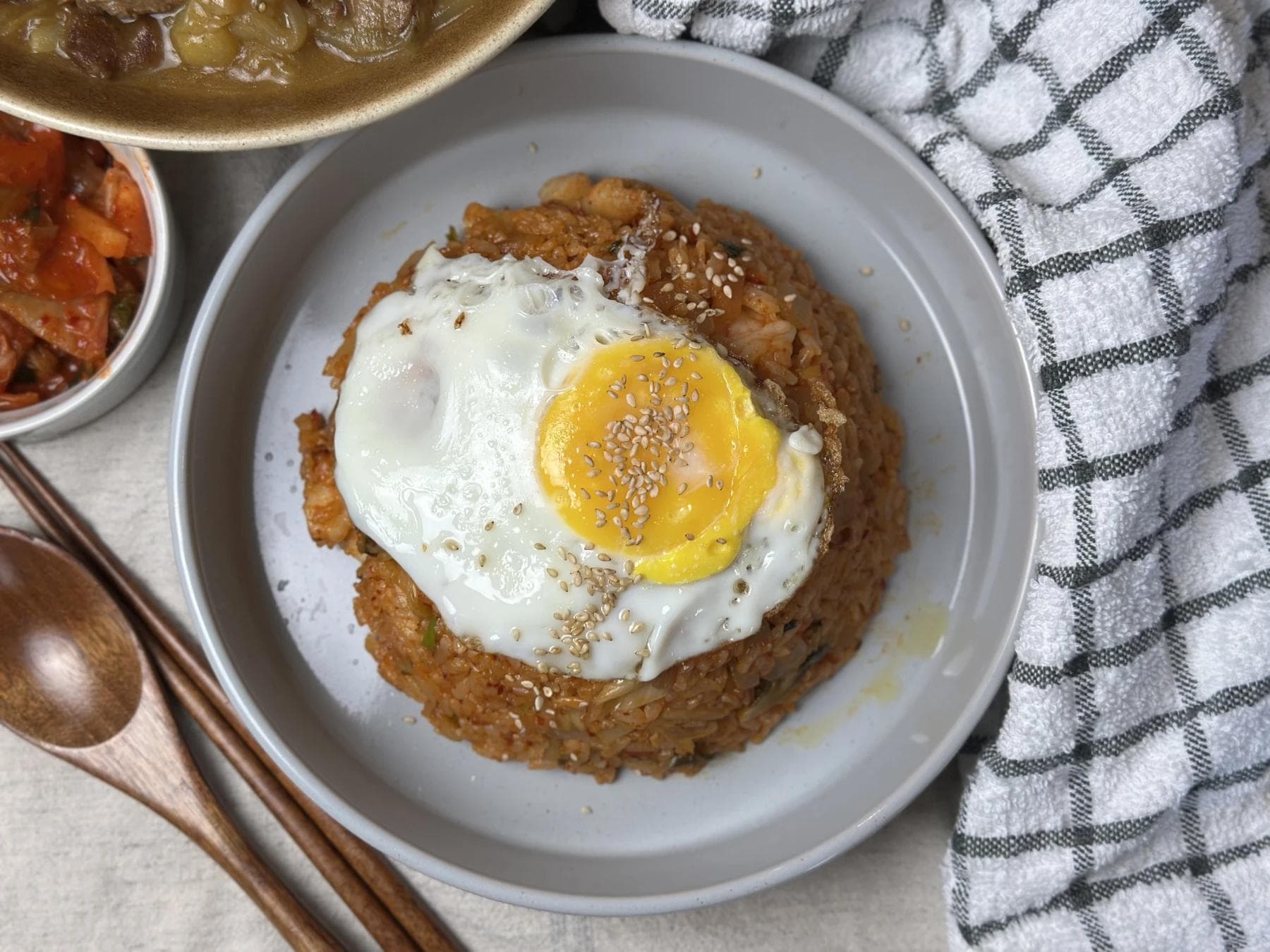 Easy Kimchi Fried Rice Recipe (Kimchi Bokkeumbap) : Spicy, Quick, and So Korean