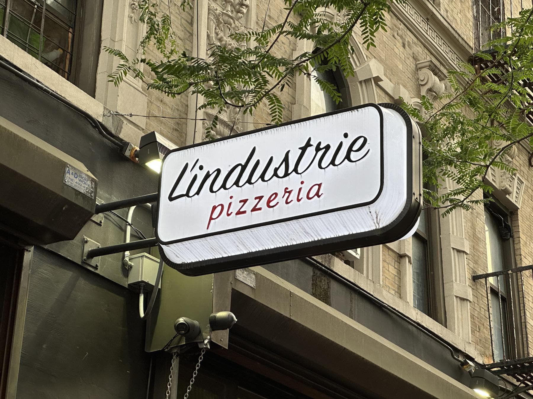 L’Industrie Pizzeria Brooklyn Review: Best Pizza in Williamsburg?