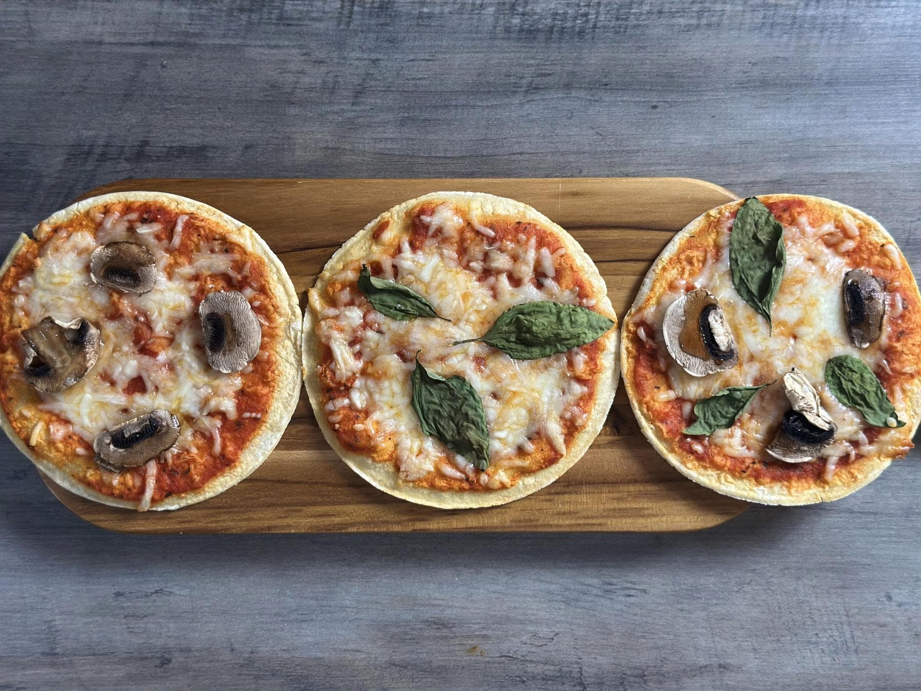 Easy Homemade Tortilla Pizza Recipe: Quick Thin Crust Pizza in 15 Minutes